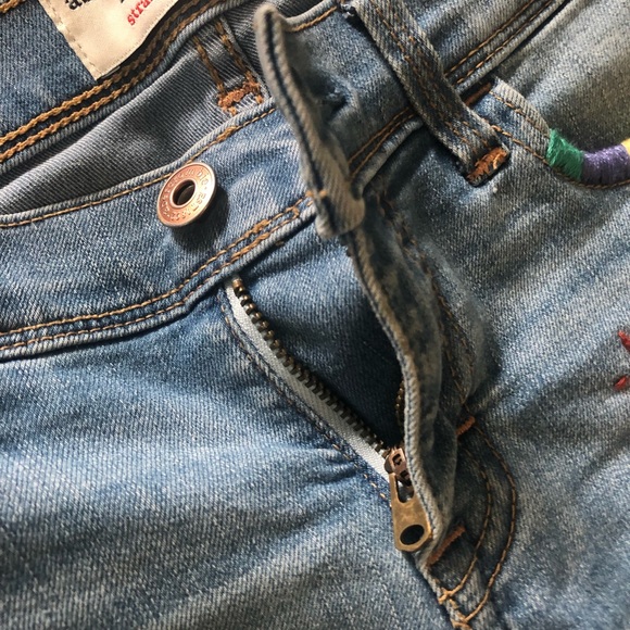 One of a kind vintage embroidered straight jeans - Picture 5 of 6